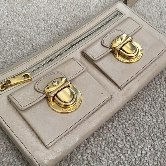 Marc Jacobs Wallet - Picture 3 of 13